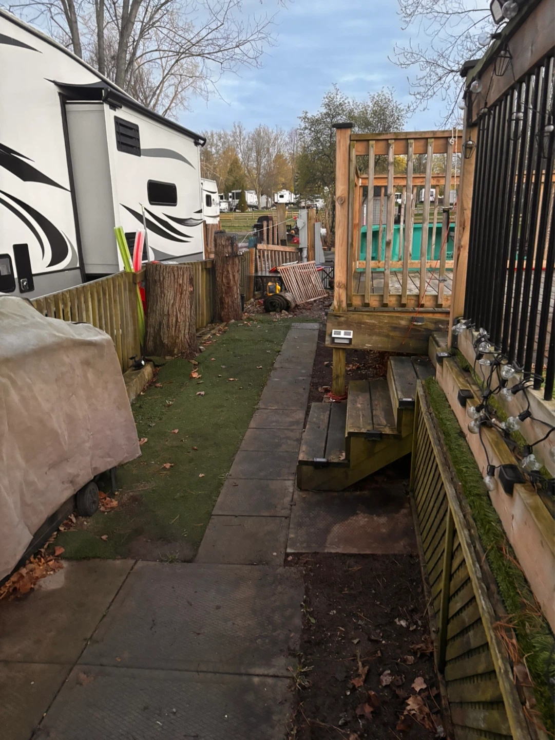 Aerolite Super Slide Series 315BHSL Travel Trailer - photo 3