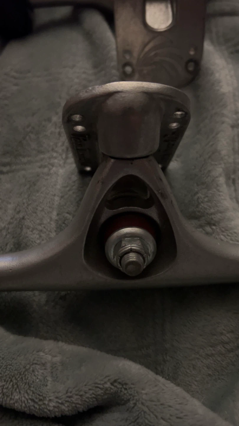 Skateboard wheels + Trucks - photo 2