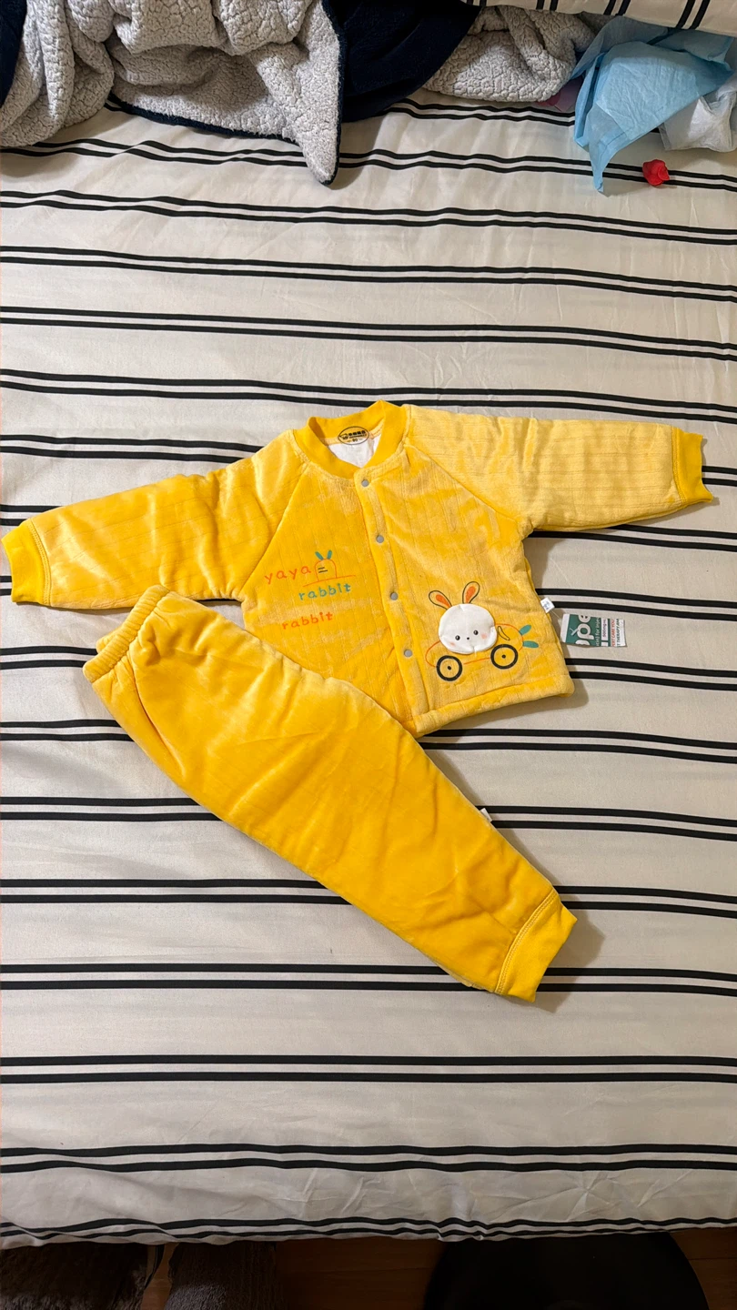 Yellow Velour Baby Pajamas Set - photo 3