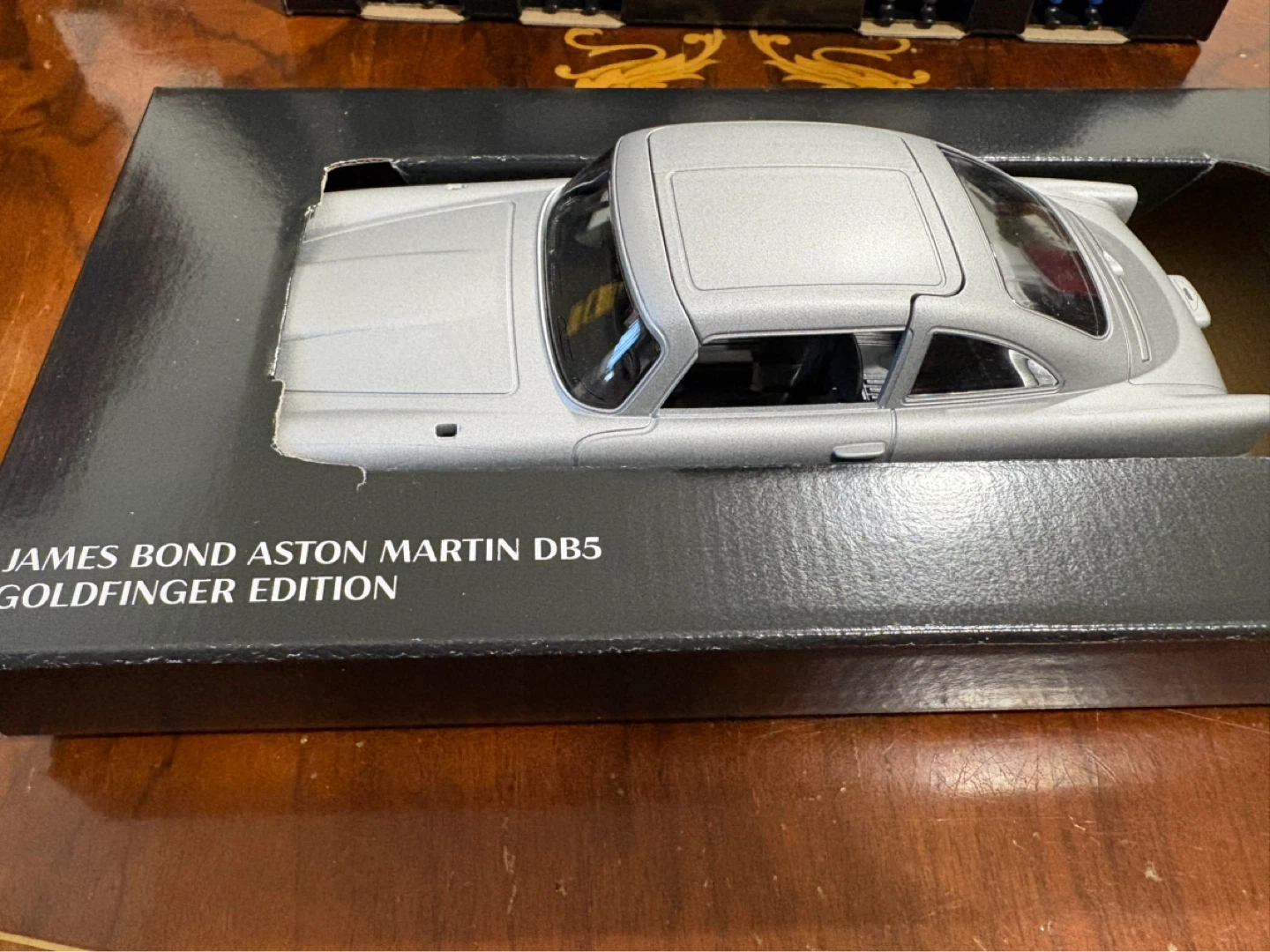 Playmobil James Bond Aston Martin DB5 Goldfinger Edition - photo 2