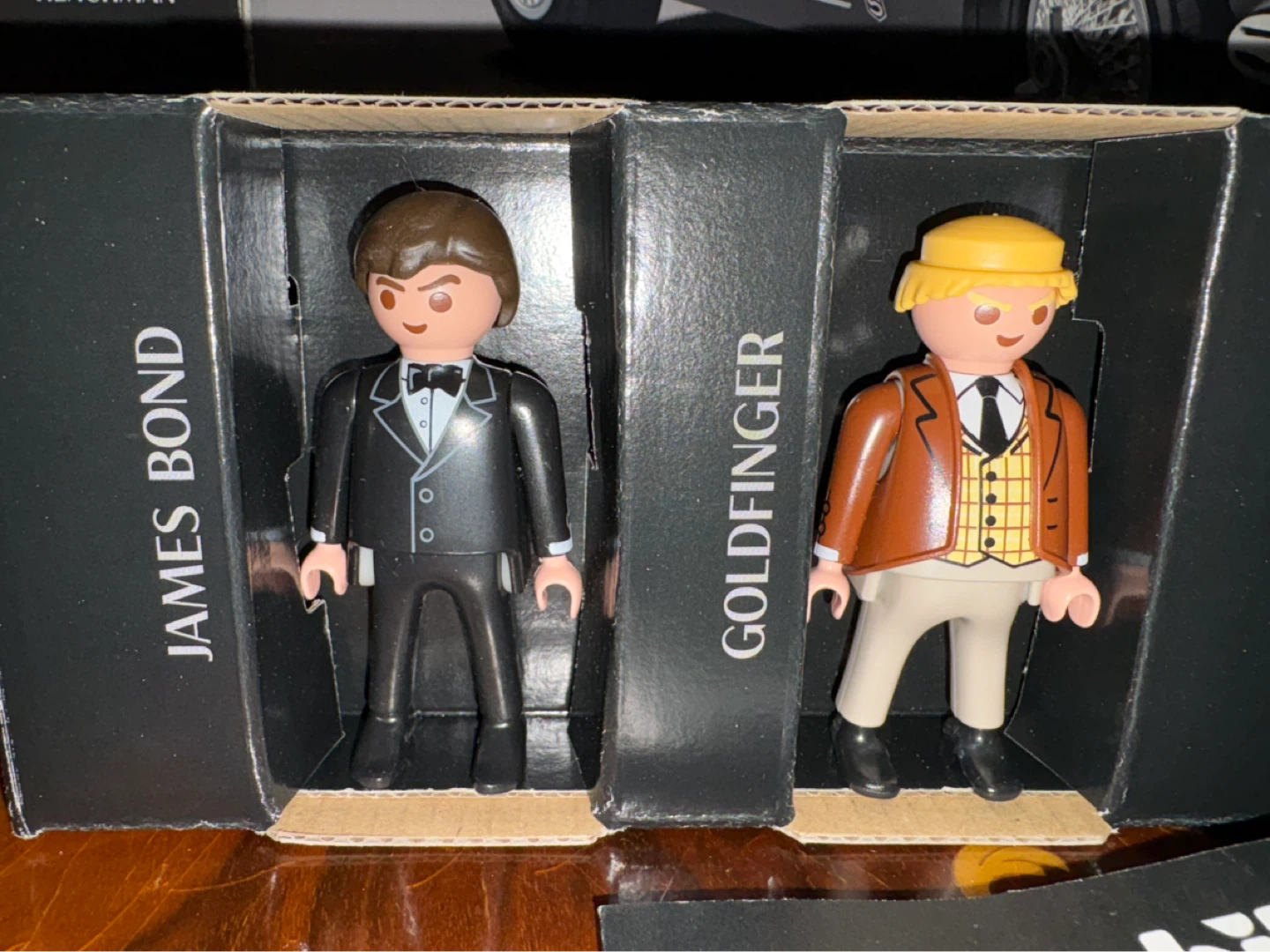 Playmobil James Bond Aston Martin DB5 Goldfinger Edition - photo 3