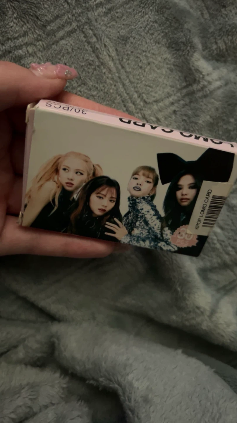 BLACKPINK Photocards