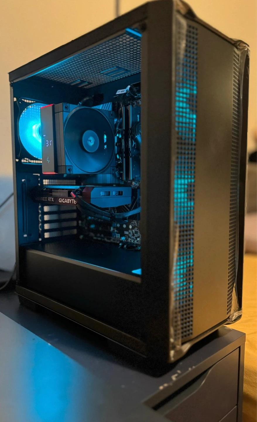 Gaming PC with RTX 3060 (with freebies)