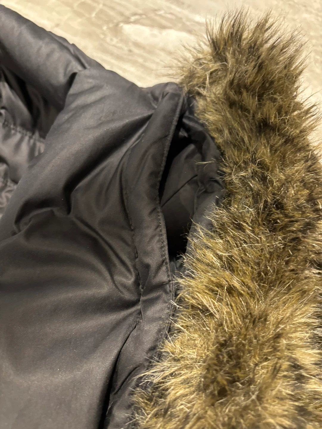 Tommy Hilfiger Black Puffer Jacket with Faux Fur Hood - photo 4