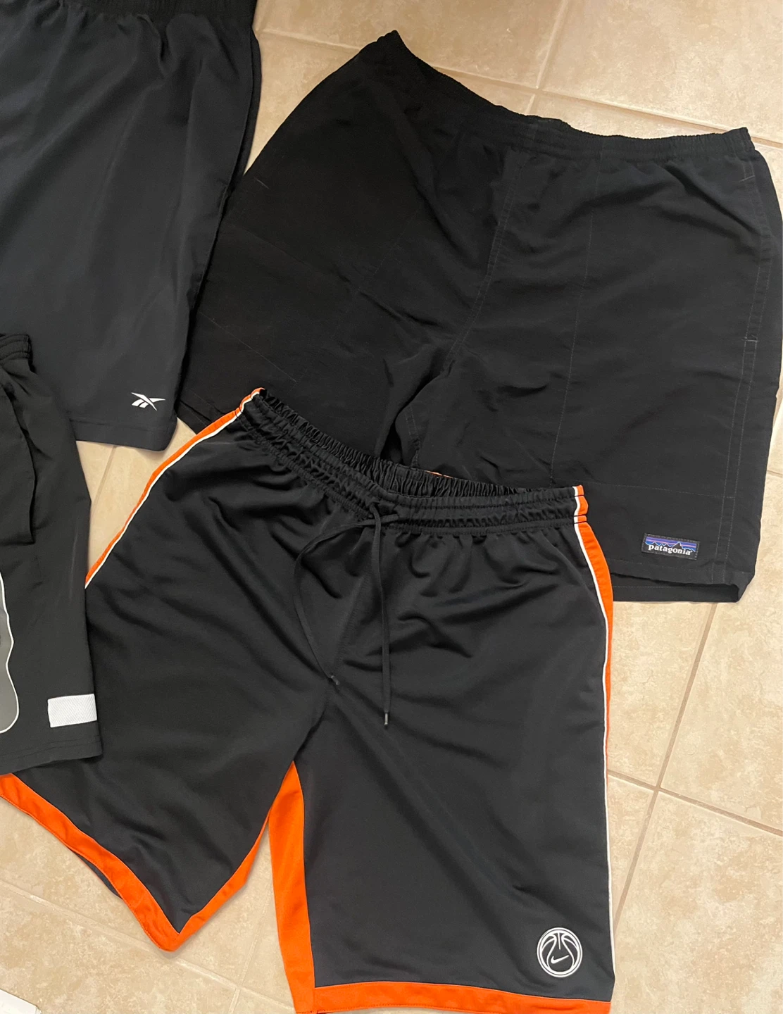 Bundle of Men’s Size Large Shorts: Nike, Patagonia & Reebok - photo 4