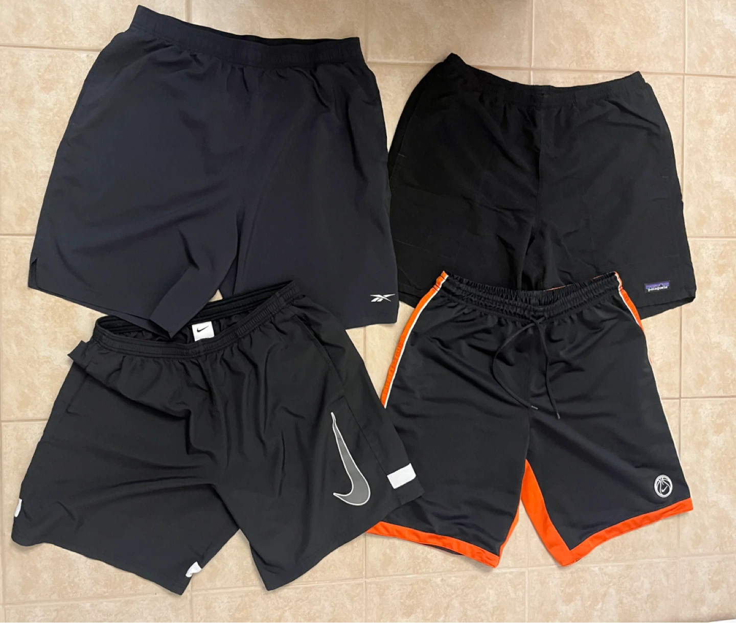 Bundle of Men’s Size Large Shorts: Nike, Patagonia & Reebok - photo 2
