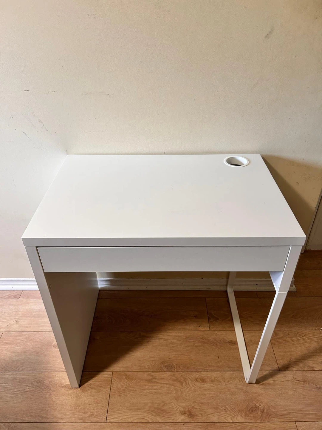IKEA Mickie Desk - photo 3