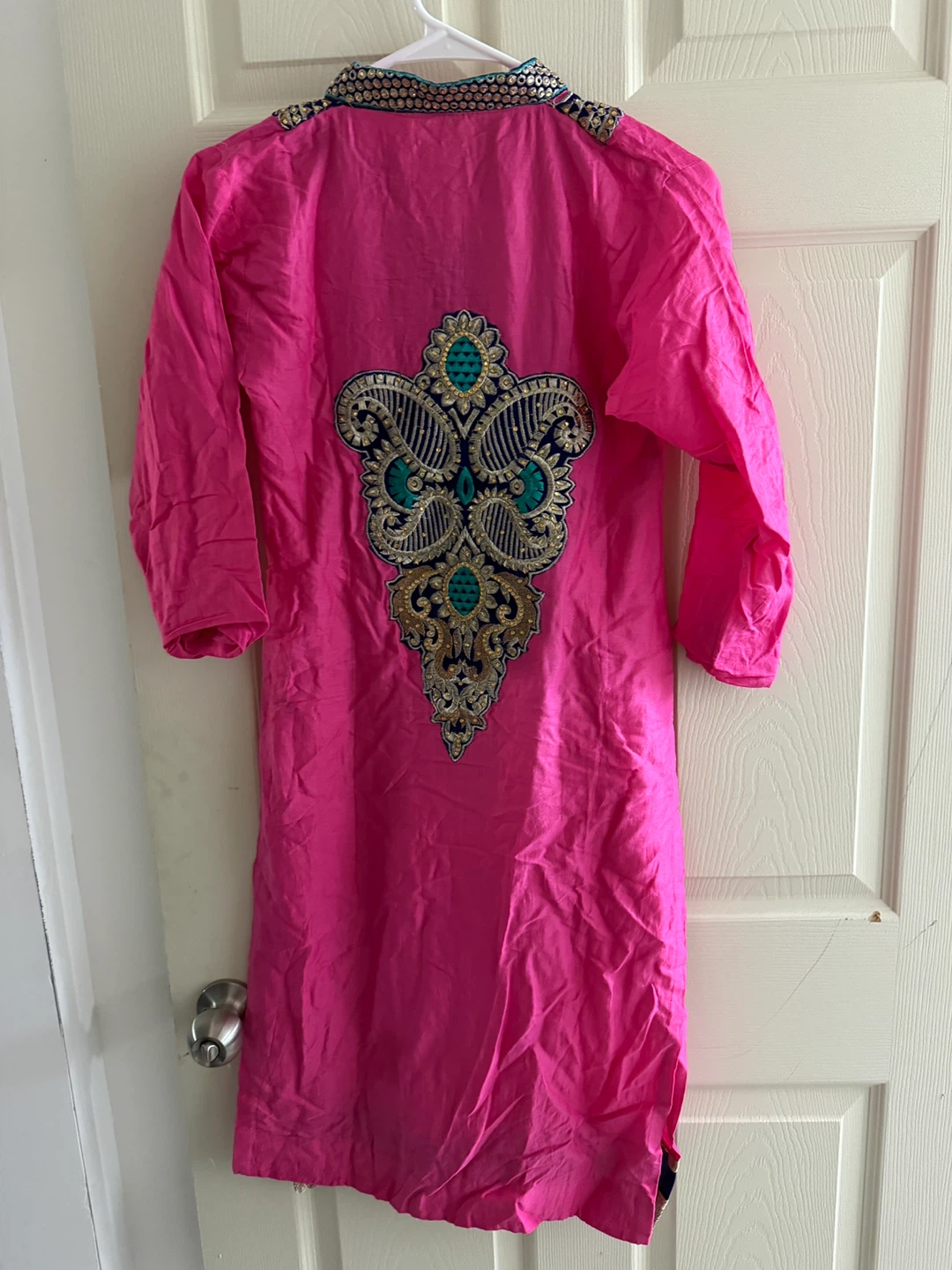 Pink Kurti with Blue and Gold Embroidery - photo 4