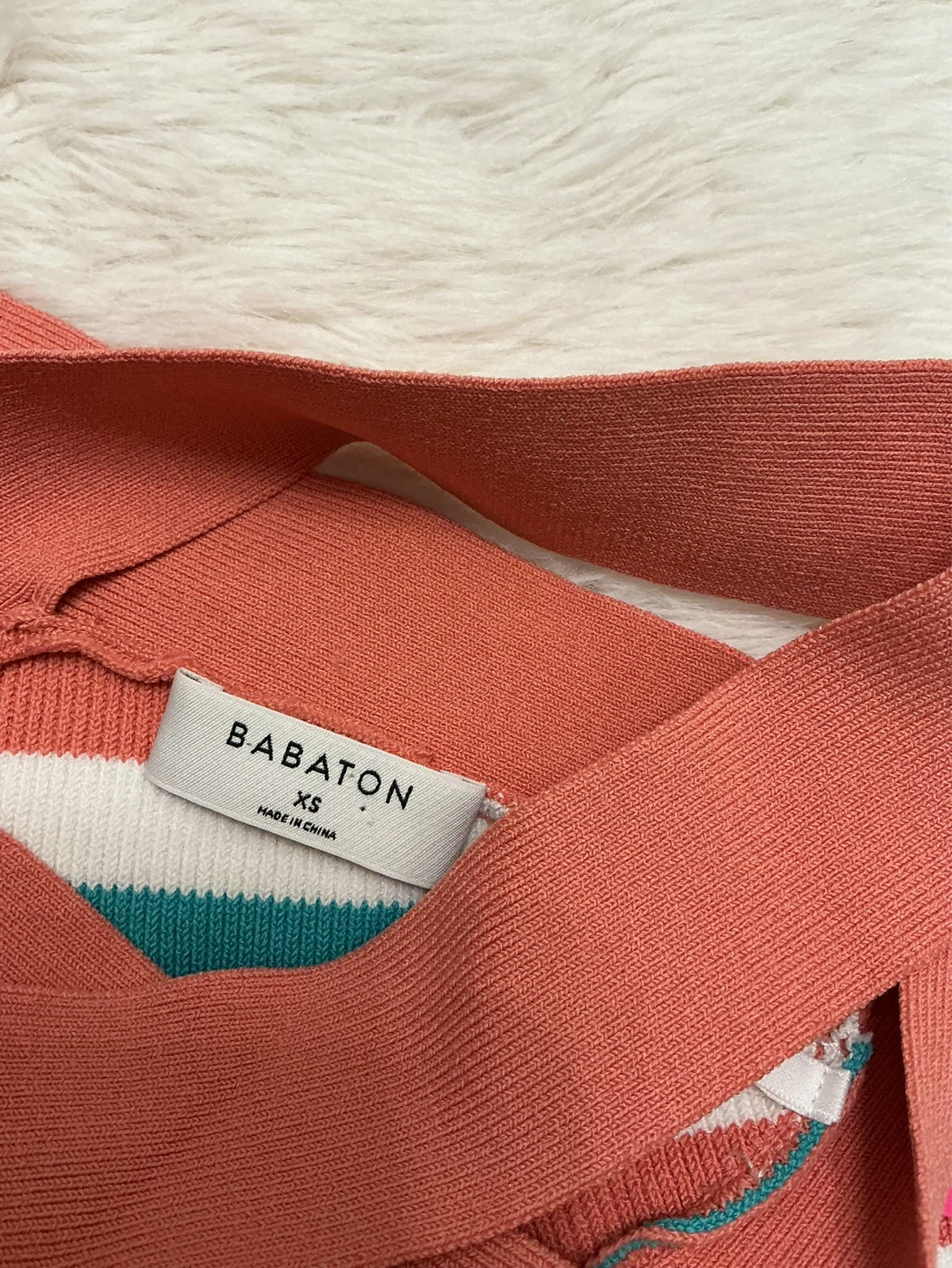 Babaton - Contour Fit Striped Cropped Criss Cross Crop - photo 4