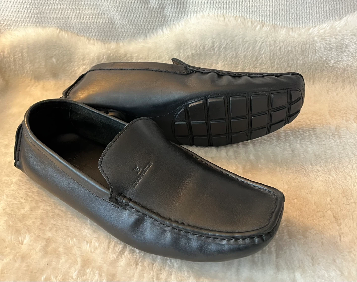 Louis Vuitton Black Leather Driving Loafers - photo 2