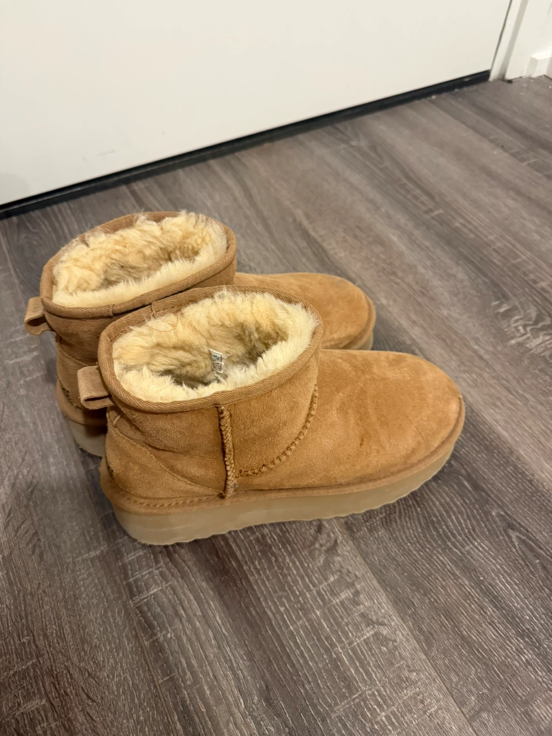 UGG women platform boots - photo 2