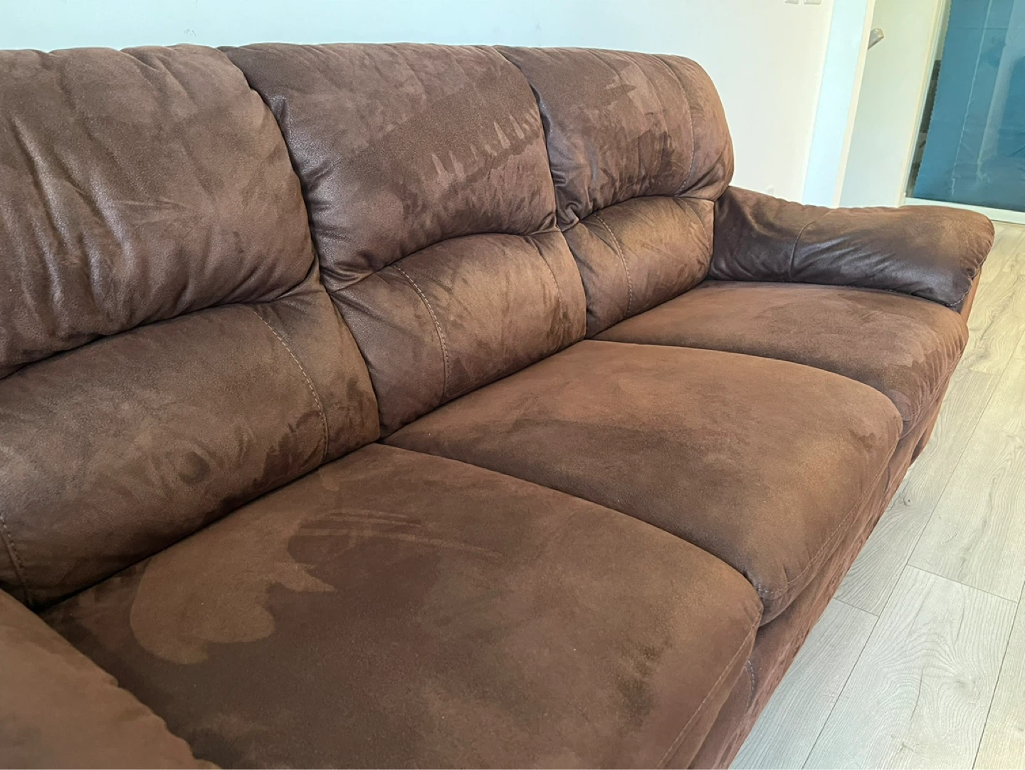 Leons Sofa - photo 3