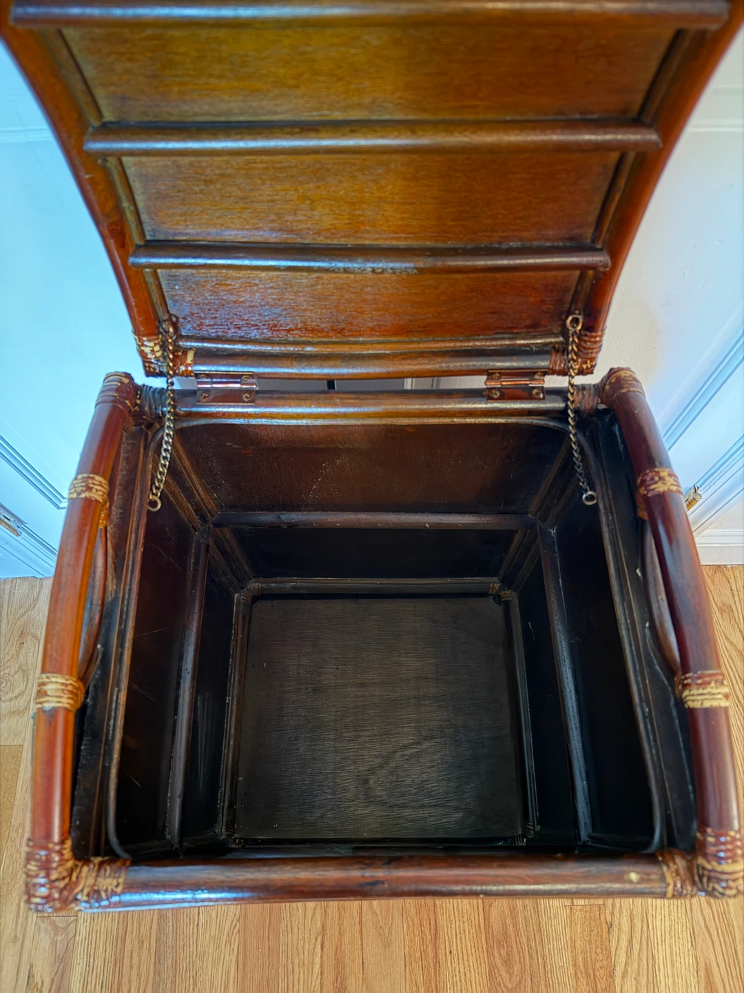 Vintage Wicker Storage Trunk Hamper - photo 2