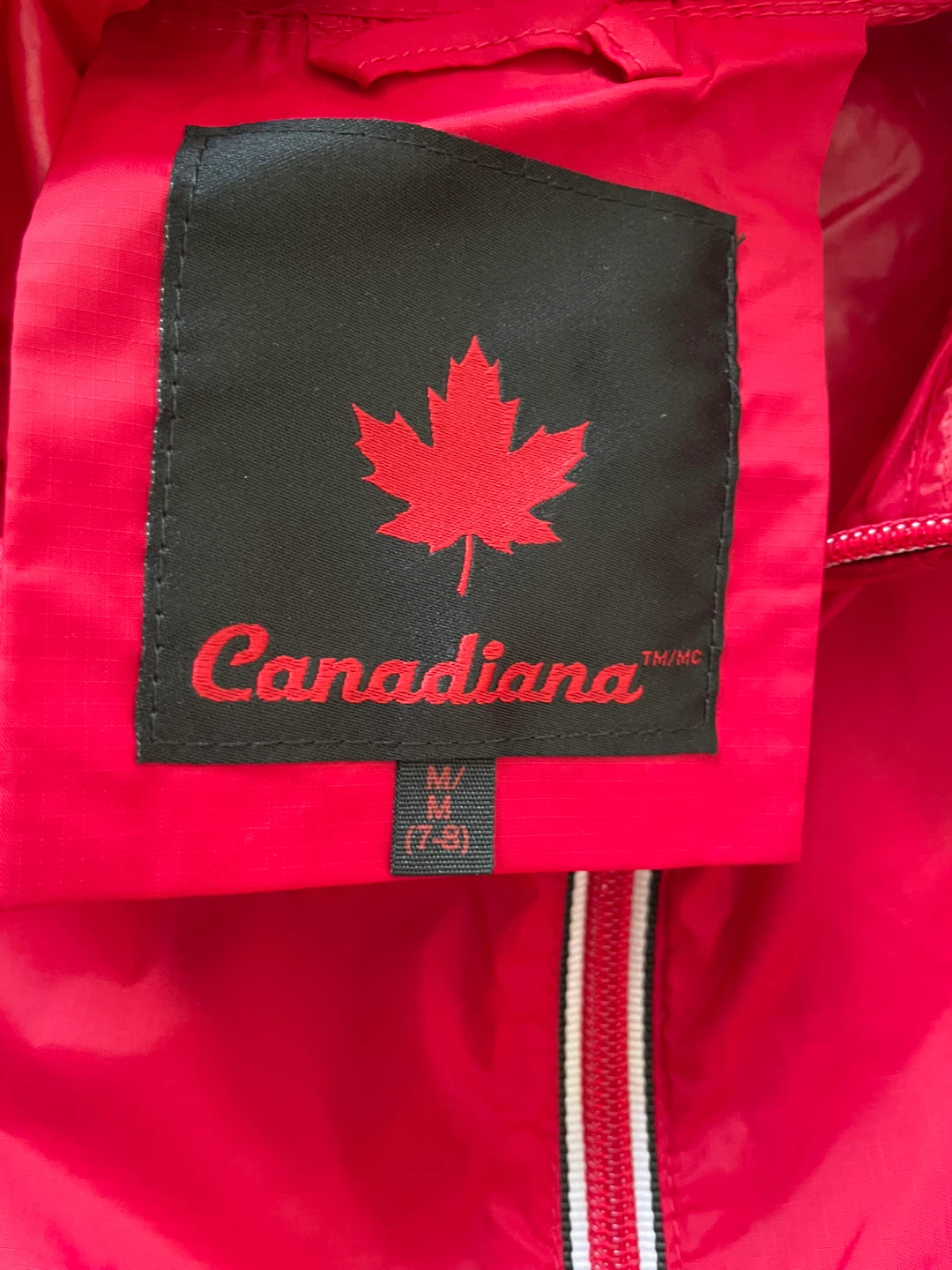Canadiana Red Hooded rain Jacket M (7-8) - photo 3