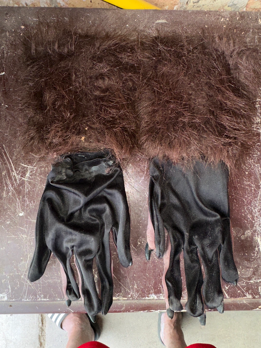 Werewolf Costume Hands & Fur - photo 2