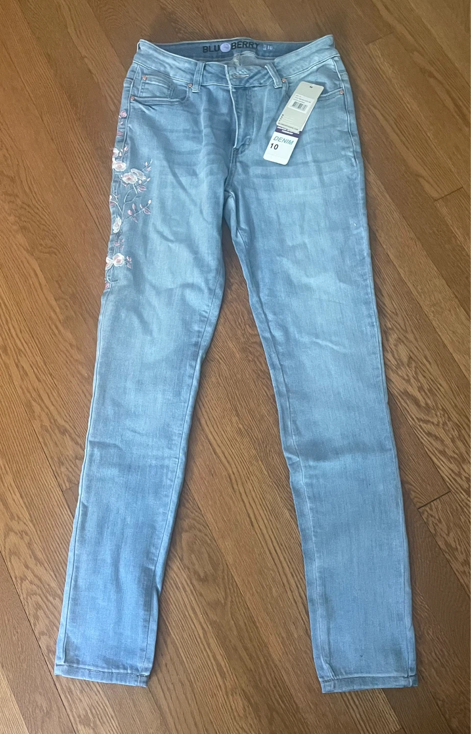 Bluberry Denim Jeans Size 10 Light Wash Floral Embroidered