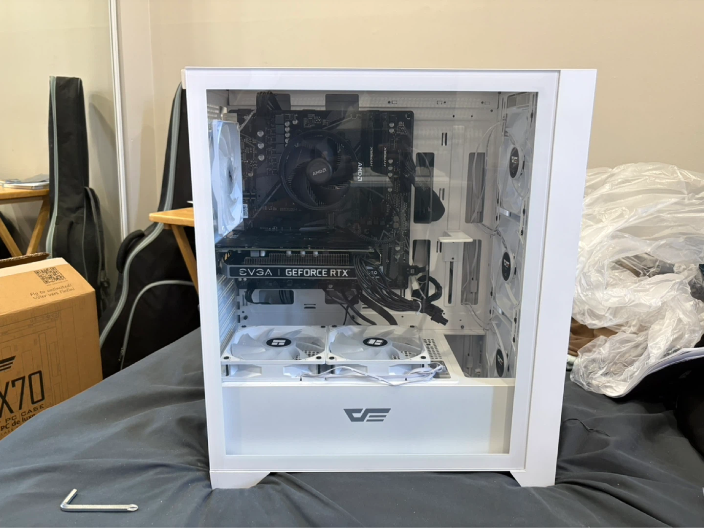 GIGABYTE B550M K Motherboard - photo 2