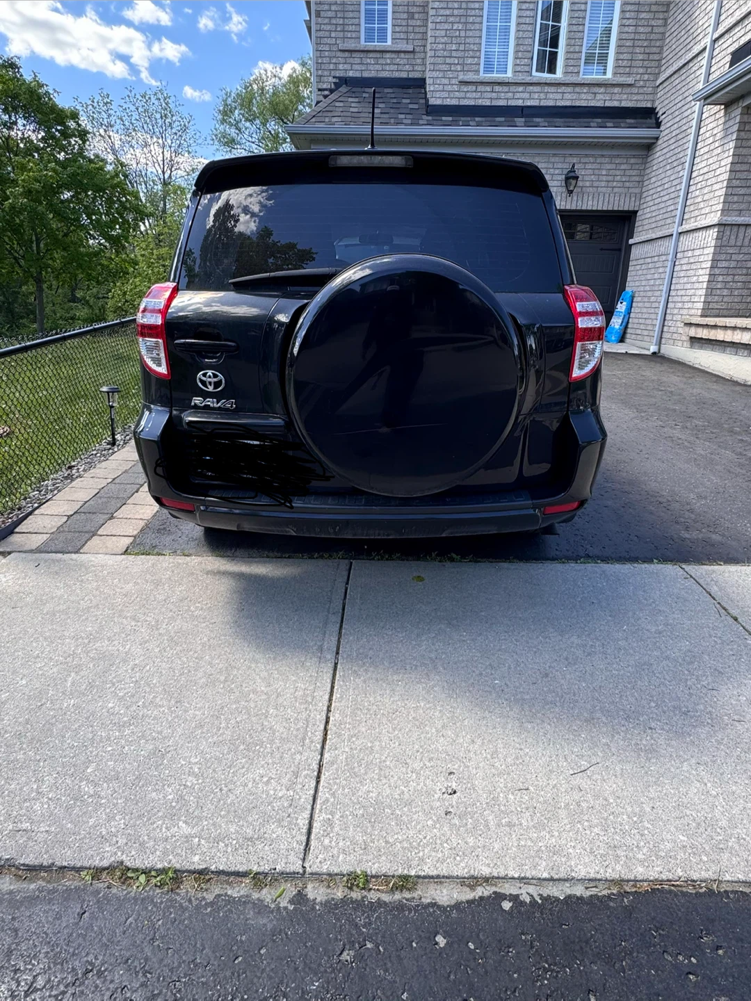 Black Toyota RAV4 - photo 3