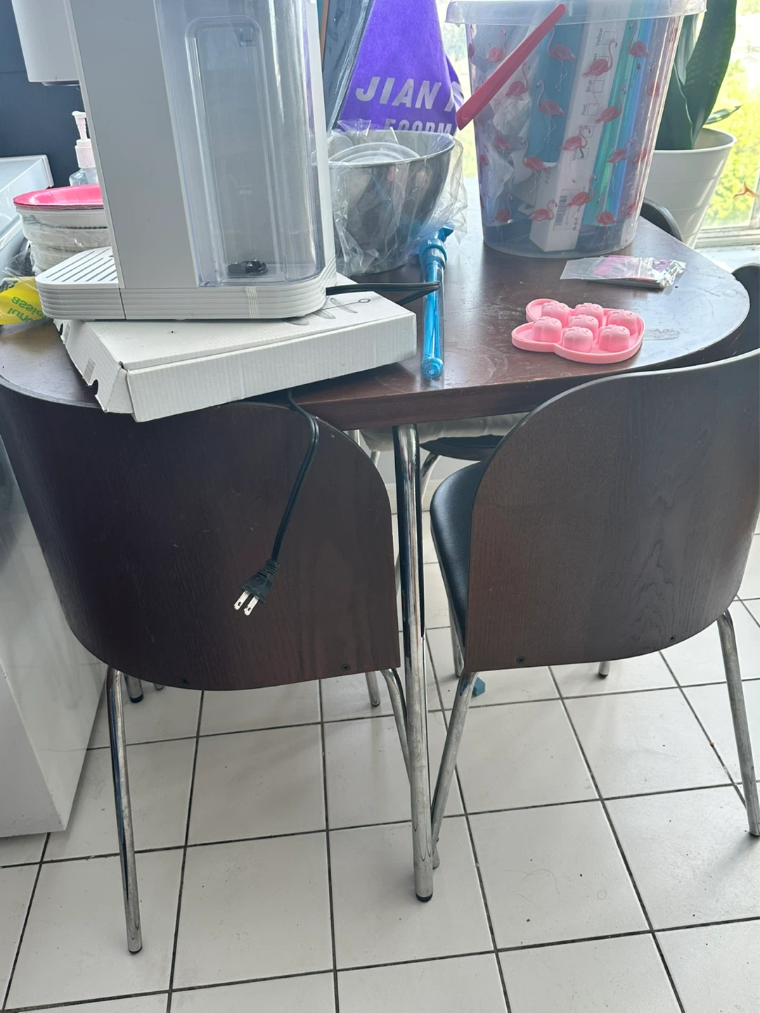 Small Dining Table with 4 Chairs - photo 3
