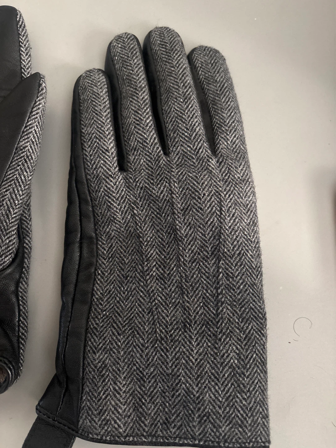 Women Herringbone Tweed & Leather Gloves Size M - photo 4