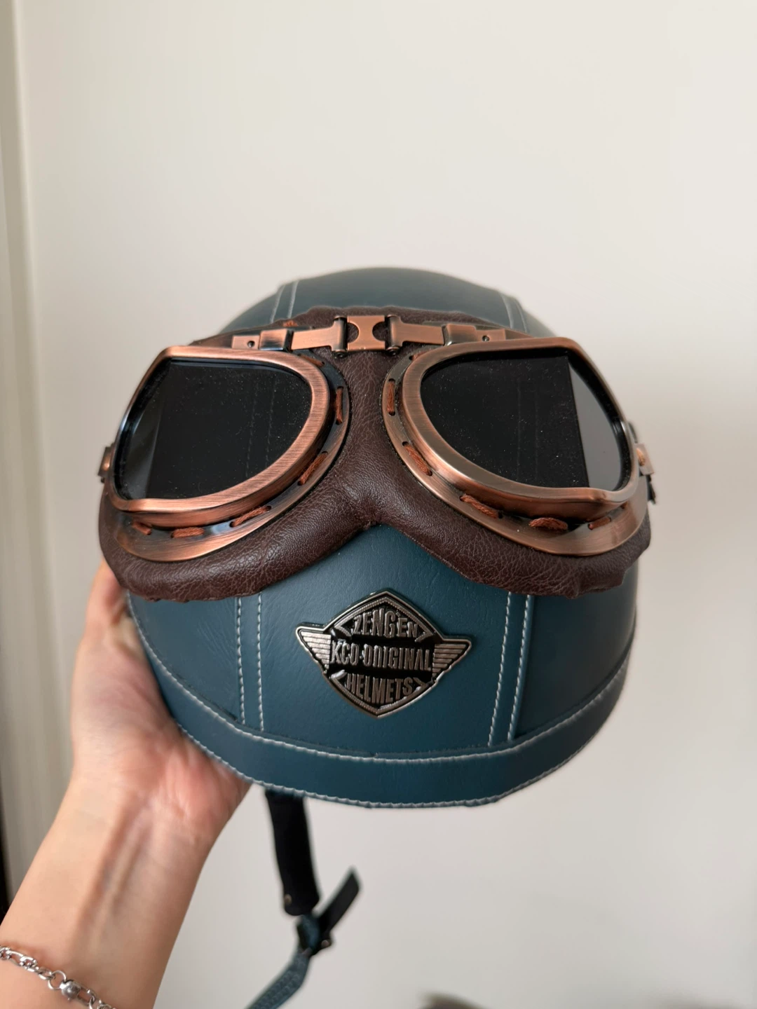 Cute helmet with goggles