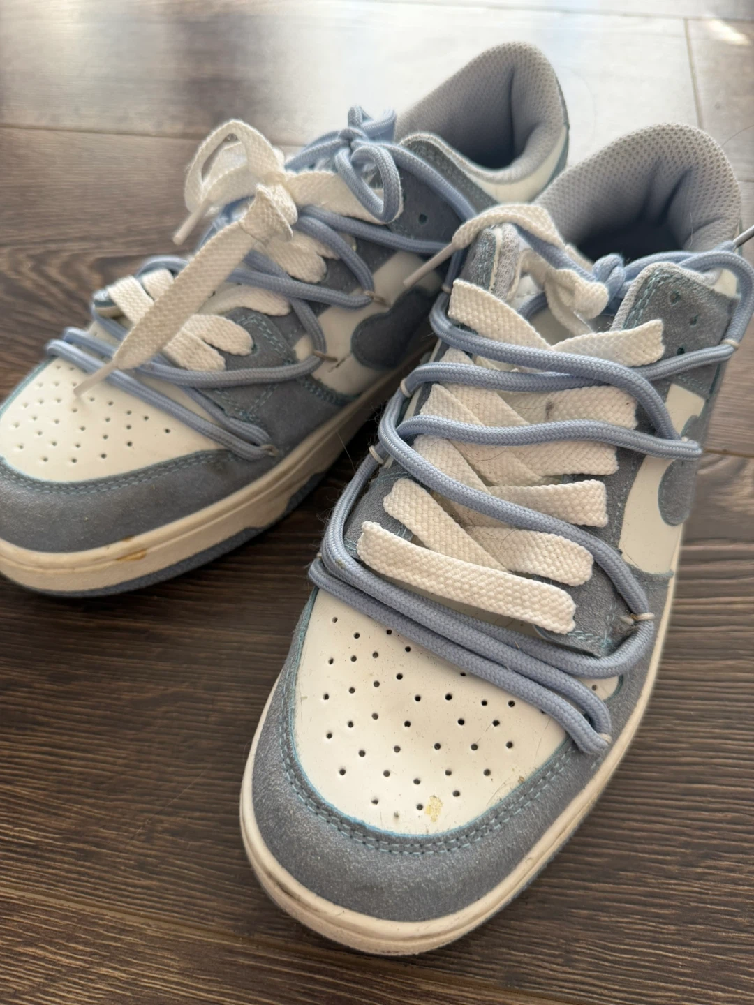 Cute blue heart lightning sneakers - photo 2