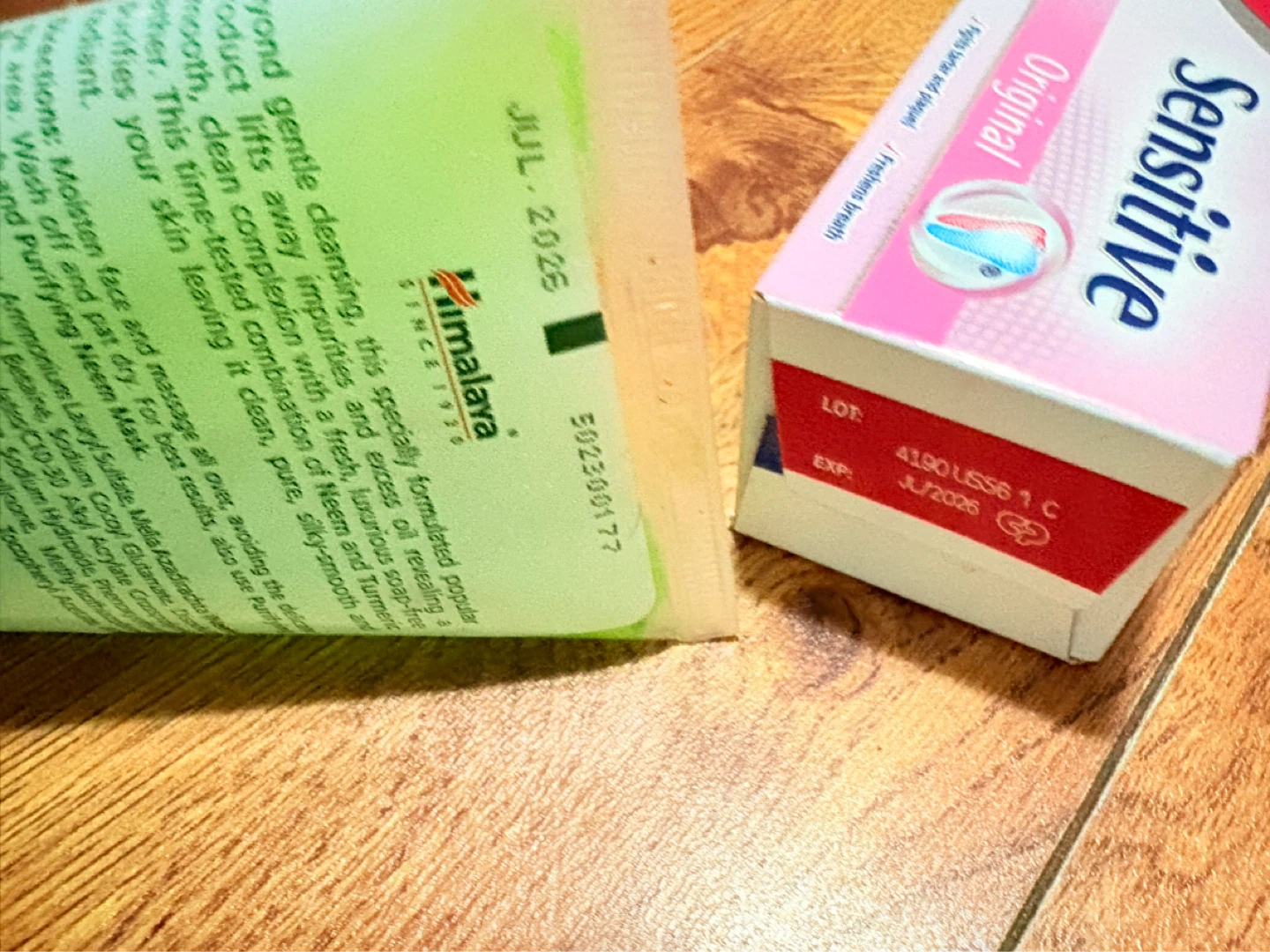Toothpaste, Himalaya Face Wash, and Skincare Samples - photo 5
