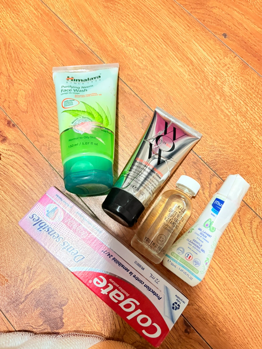 Toothpaste, Himalaya Face Wash, and Skincare Samples - photo 3