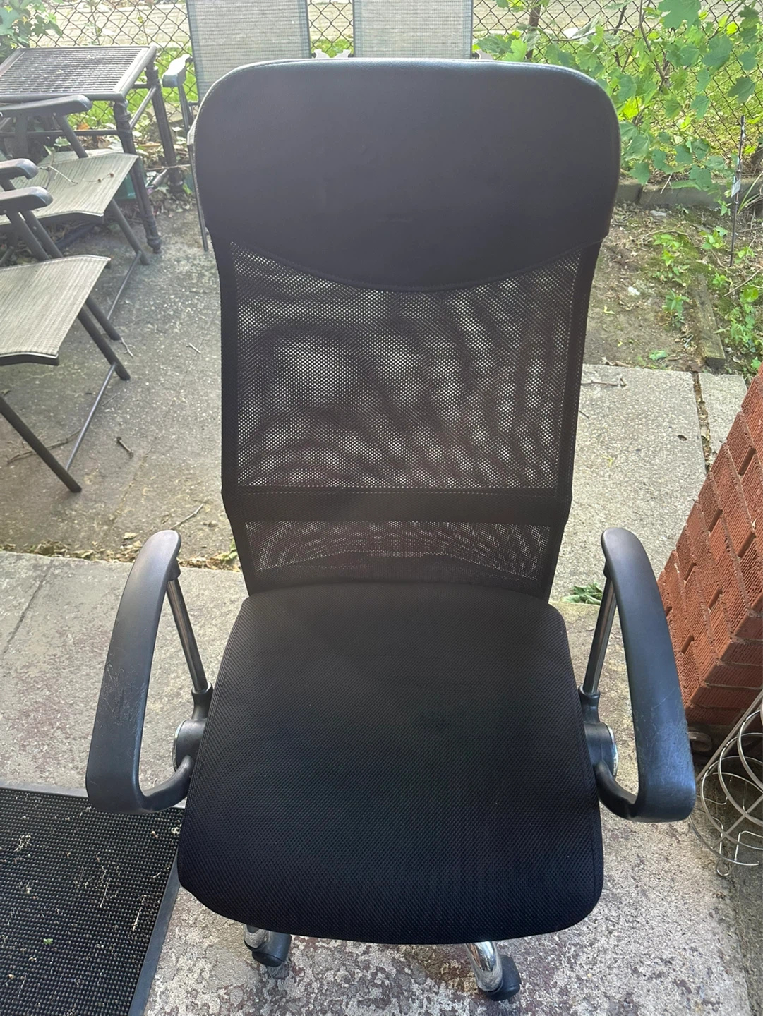 Black Mesh Office Chair - photo 3