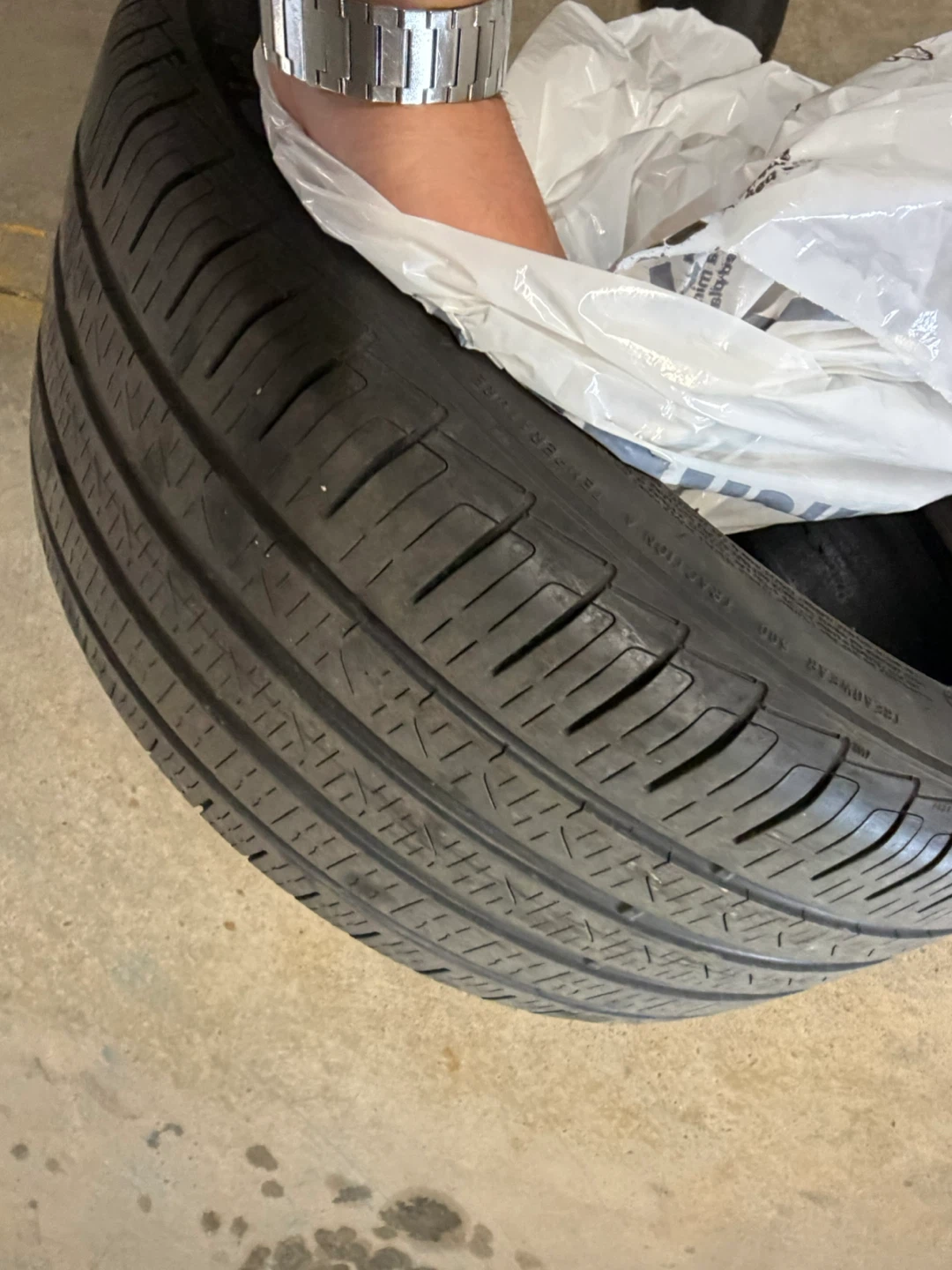 1 Pirelli Cinturato P7 RunFlat Tire -225/45R18 - photo 4