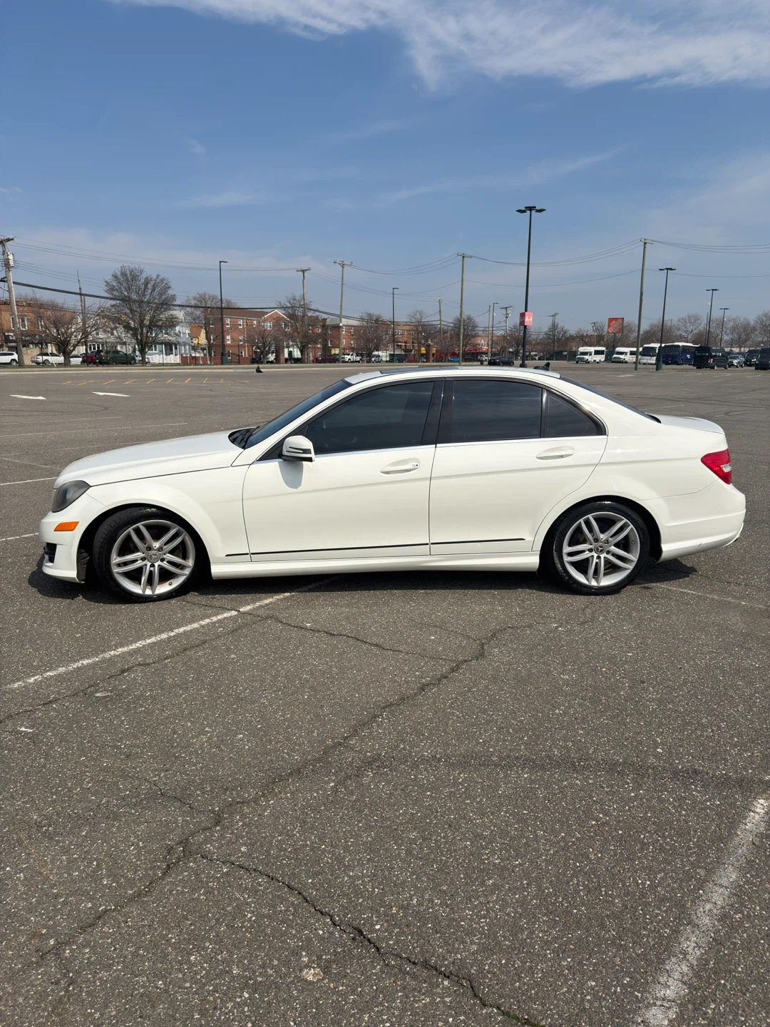 White Mercedes-Benz C300 4MATIC Sedan - photo 2