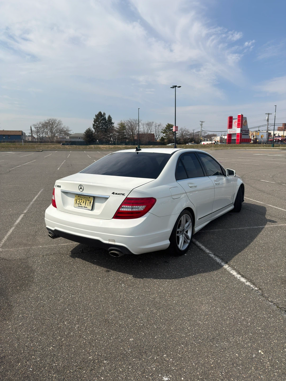 White Mercedes-Benz C300 4MATIC Sedan - photo 4