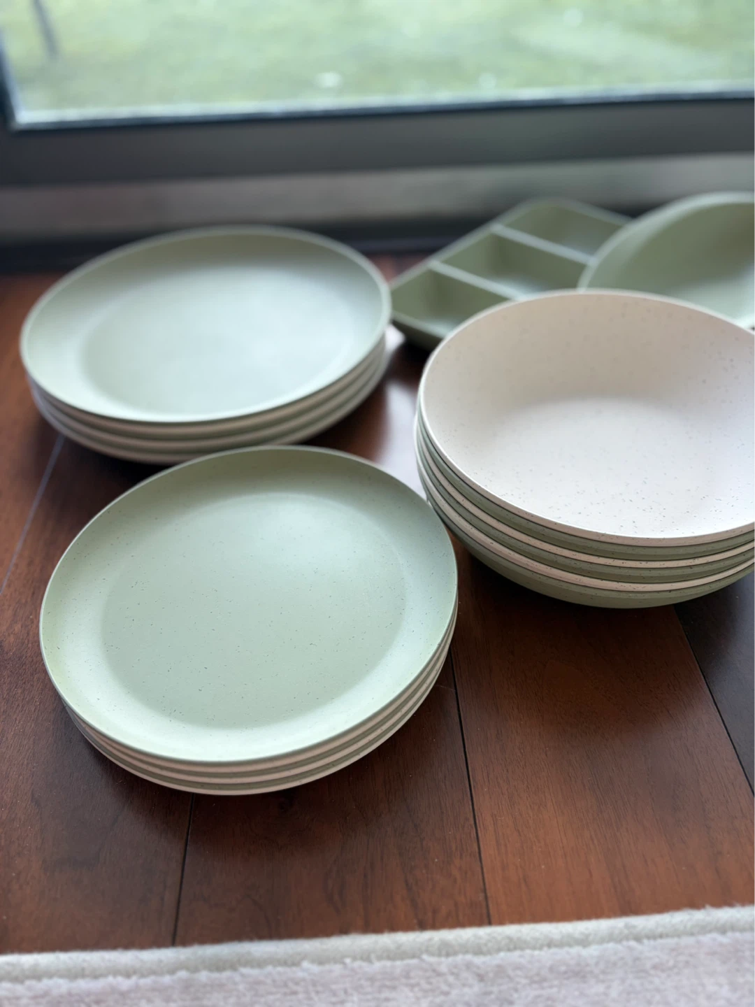 Speckled Stone Looking outdoor dinnerware 21 piece - photo 4