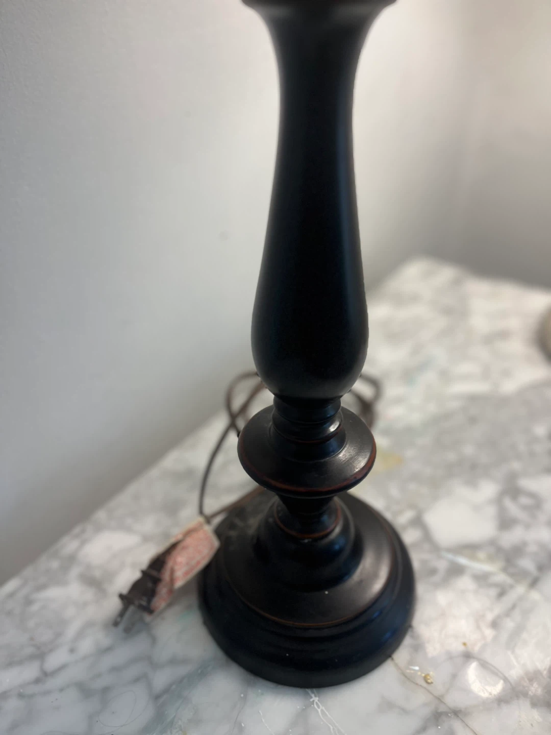 Bronze cast lamp with fluted linen shade - photo 4
