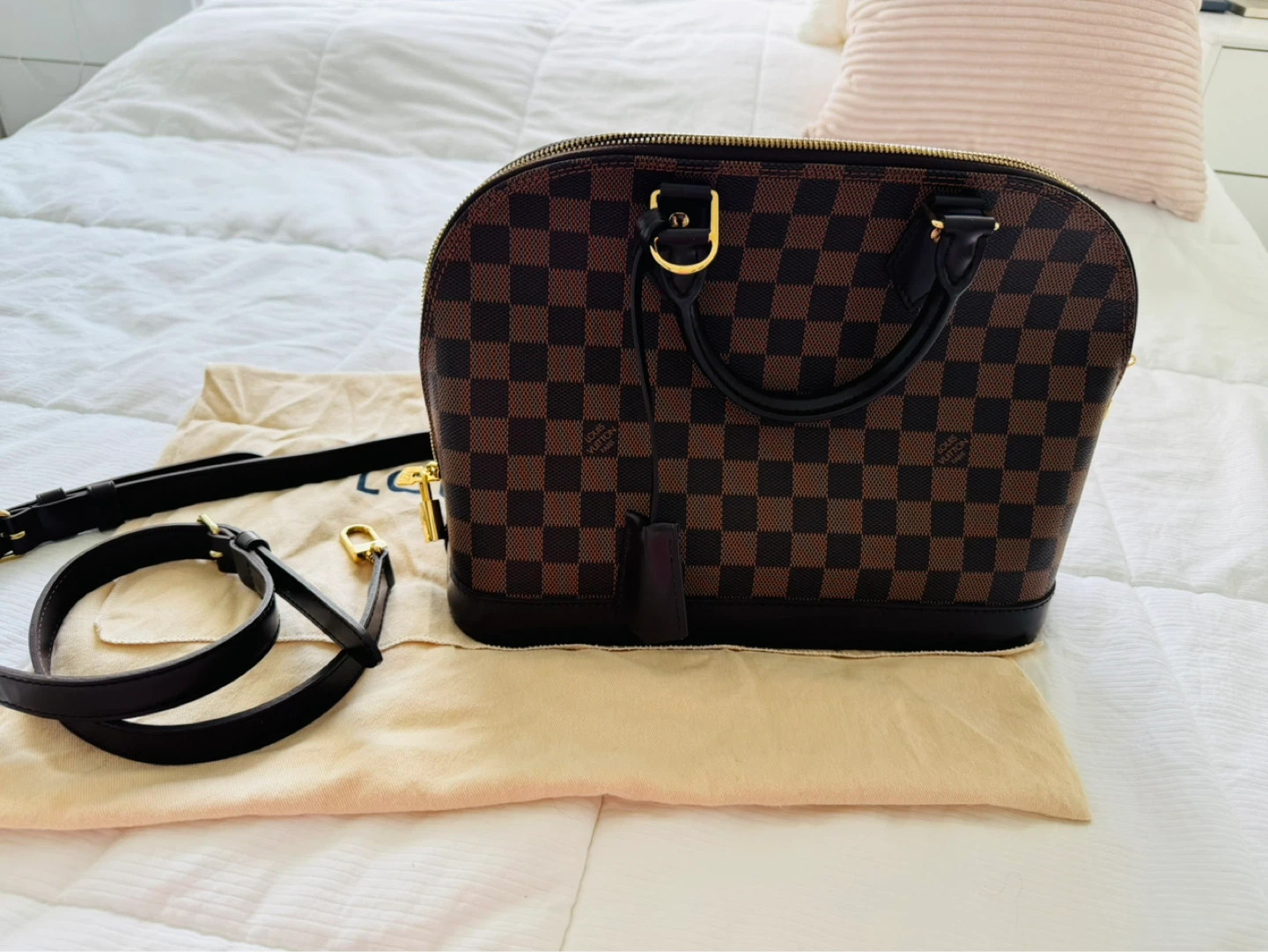Louis Vuitton Alma Handbag Monogram Canvas - photo 3