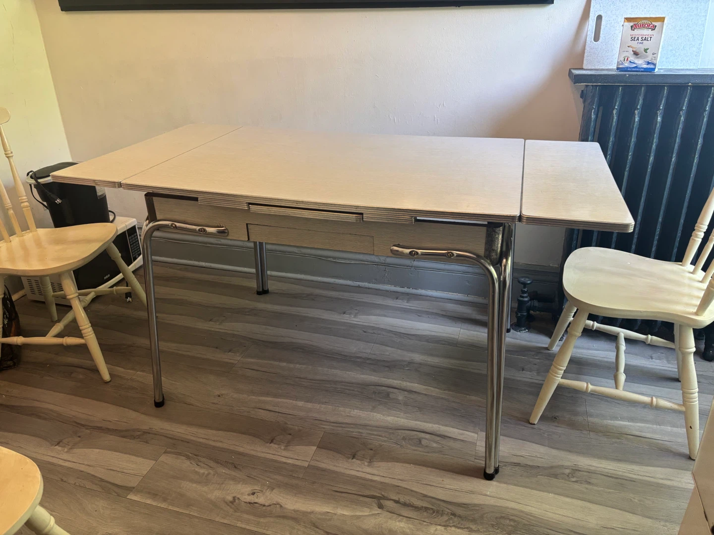 vintage arborite table - photo 2