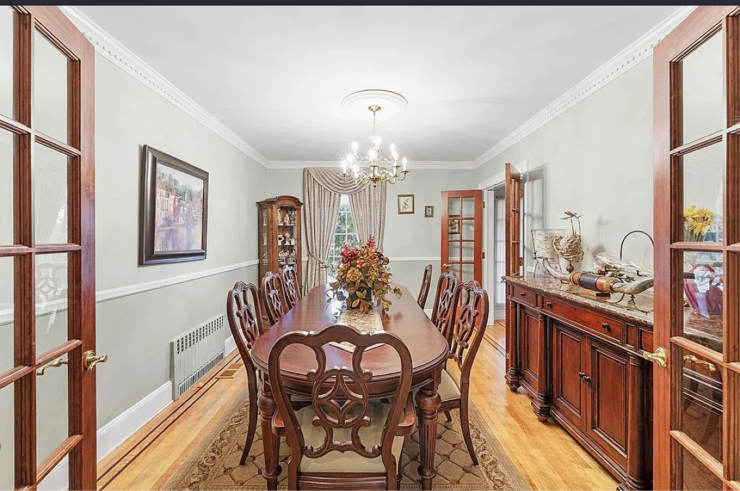 Thomasville Wooden Dining Table and Chairs Set