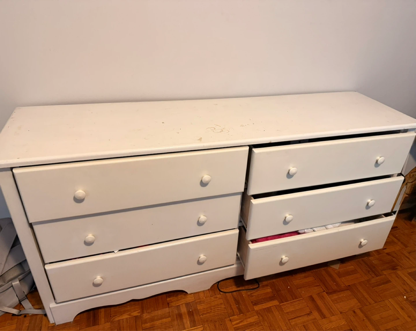 White 6-Drawer Dresser