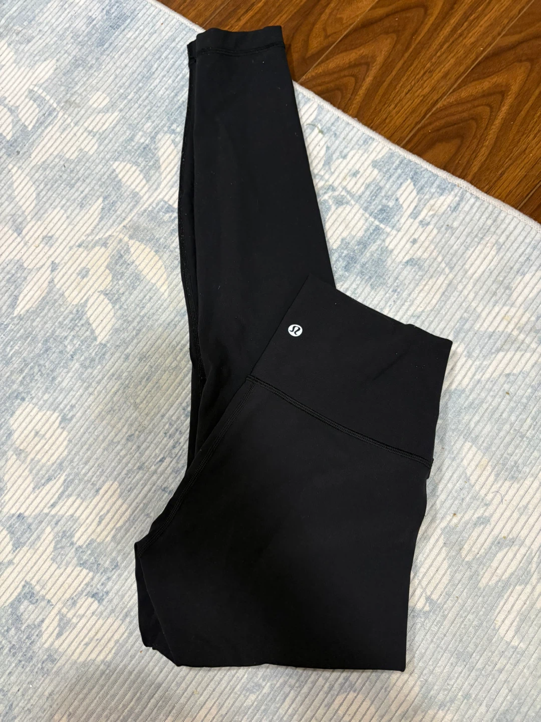 Lululemon Black Leggings size 6 - photo 2