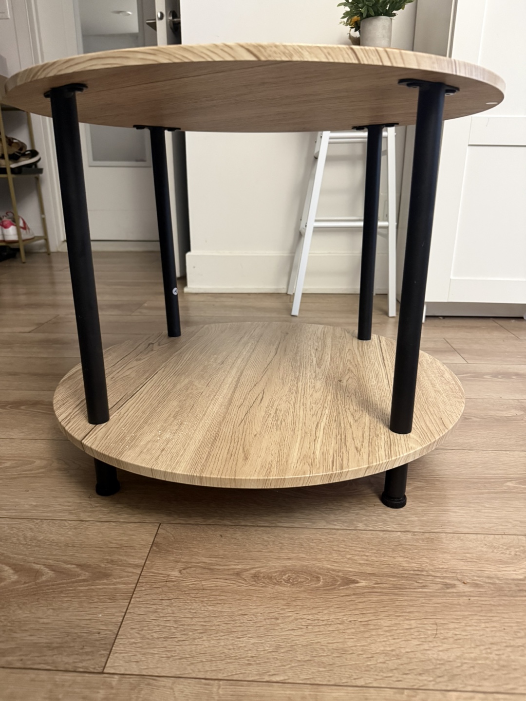 Modern 2-Tier Round Coffee Table – Like New – $40