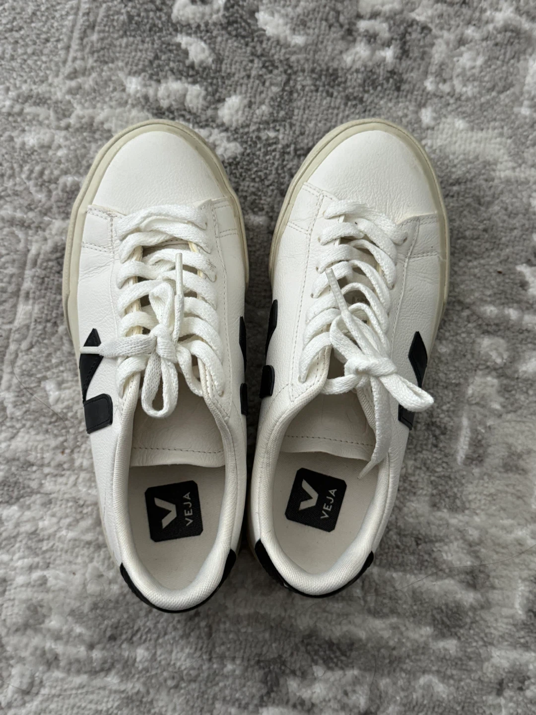 Veja Sneakers - White & Black - photo 2