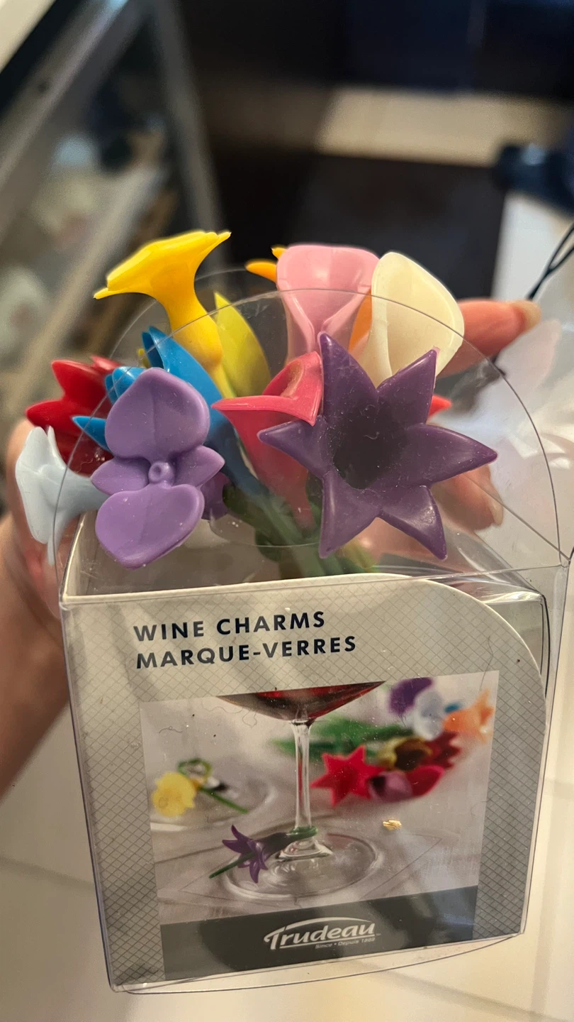 Trudeau 12 Floral Wine Charms