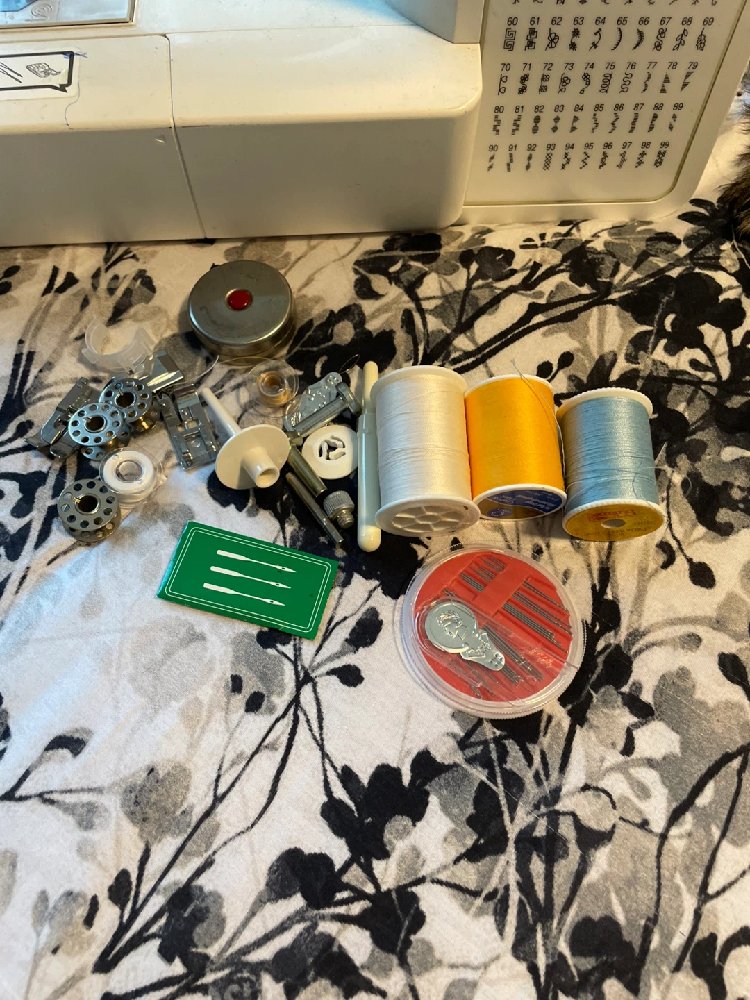 Brother CE1100PRW Project Runway Limited Edition Sewing Machine - photo 2