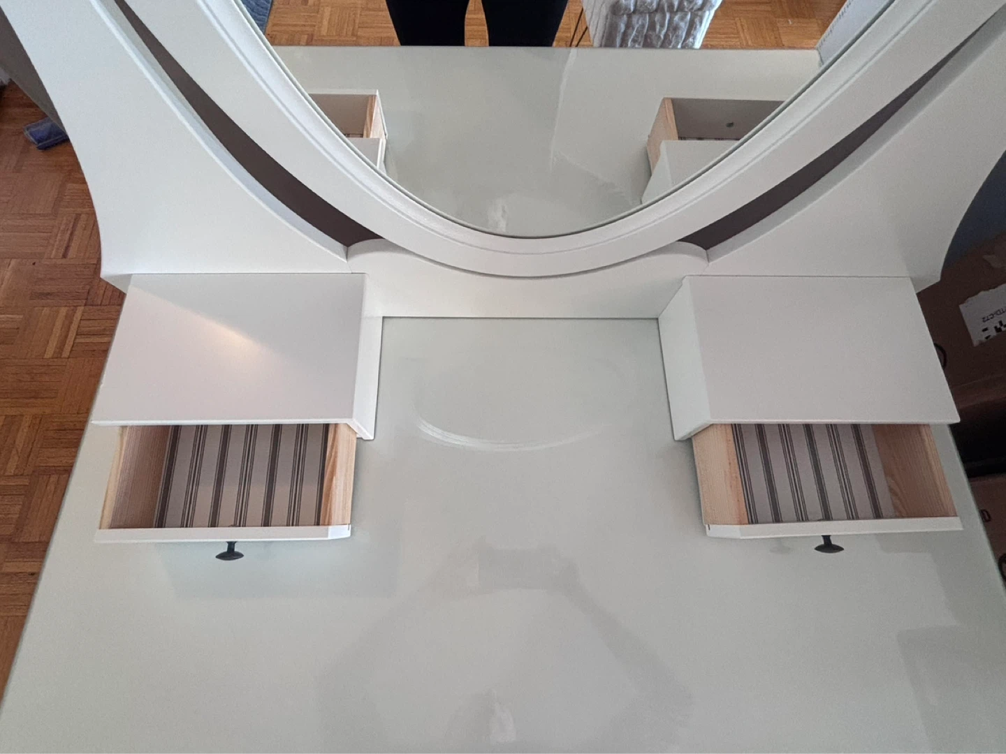 IKEA White Vanity Table with Mirror & stool - photo 4