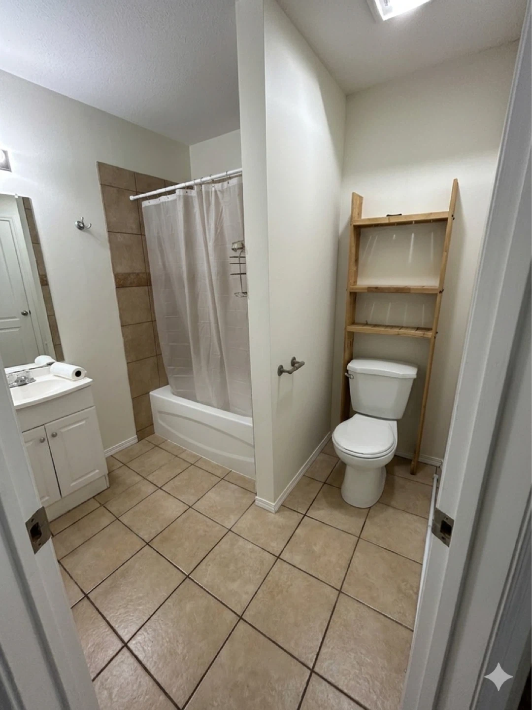 Legal one bedroom basement suite in Saddleridge NE - photo 5