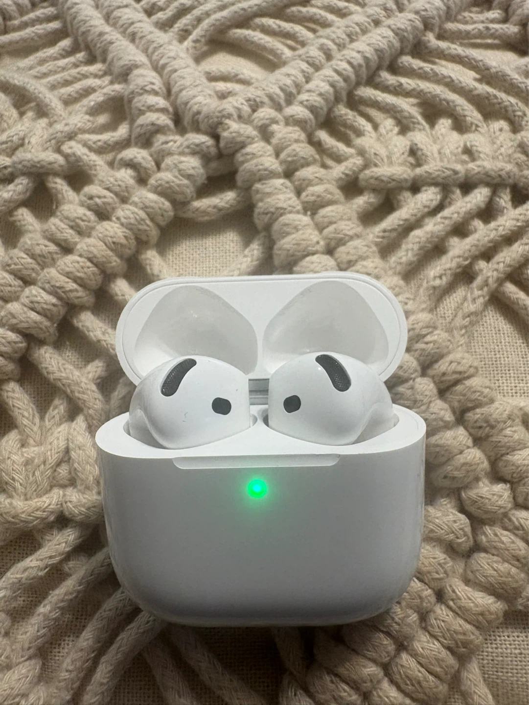 AirPods 4 ANC