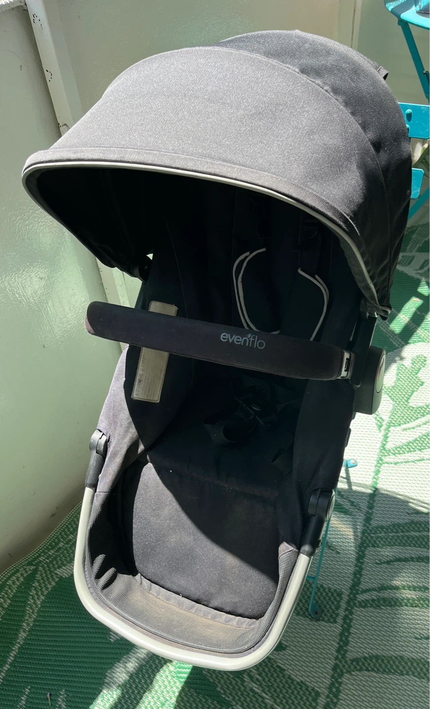 Evenflo Pivot Xpand stroller seat - photo 5