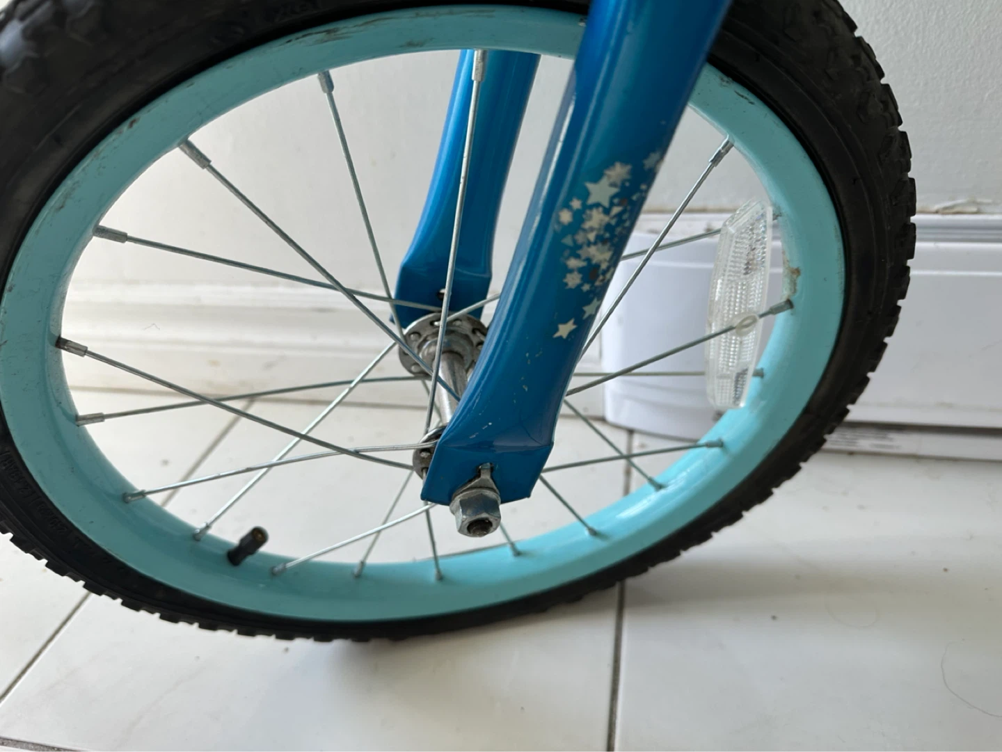 Kids' Bike with Elsa and Anna graphics 16” - photo 4