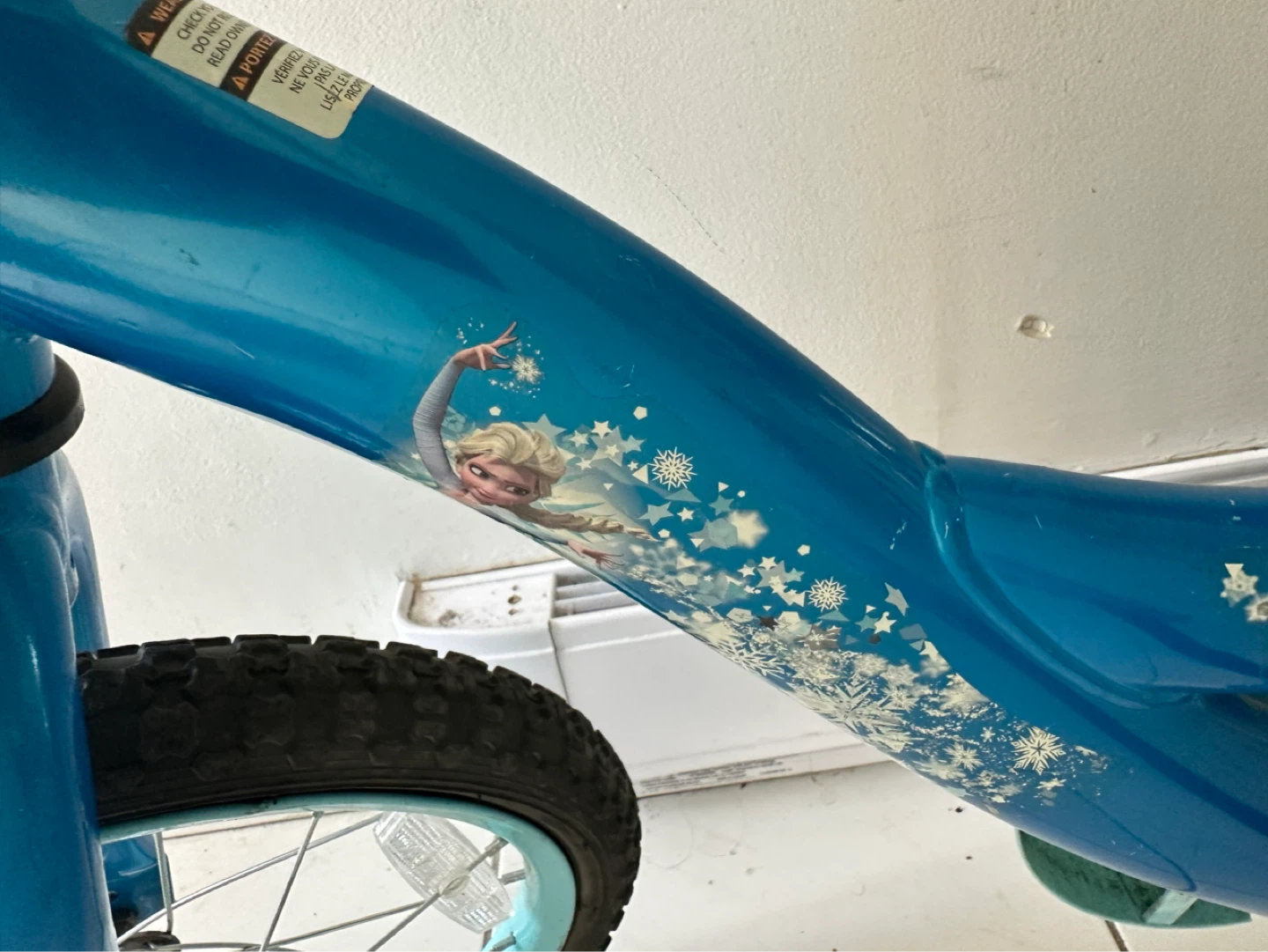 Kids' Bike with Elsa and Anna graphics 16” - photo 5