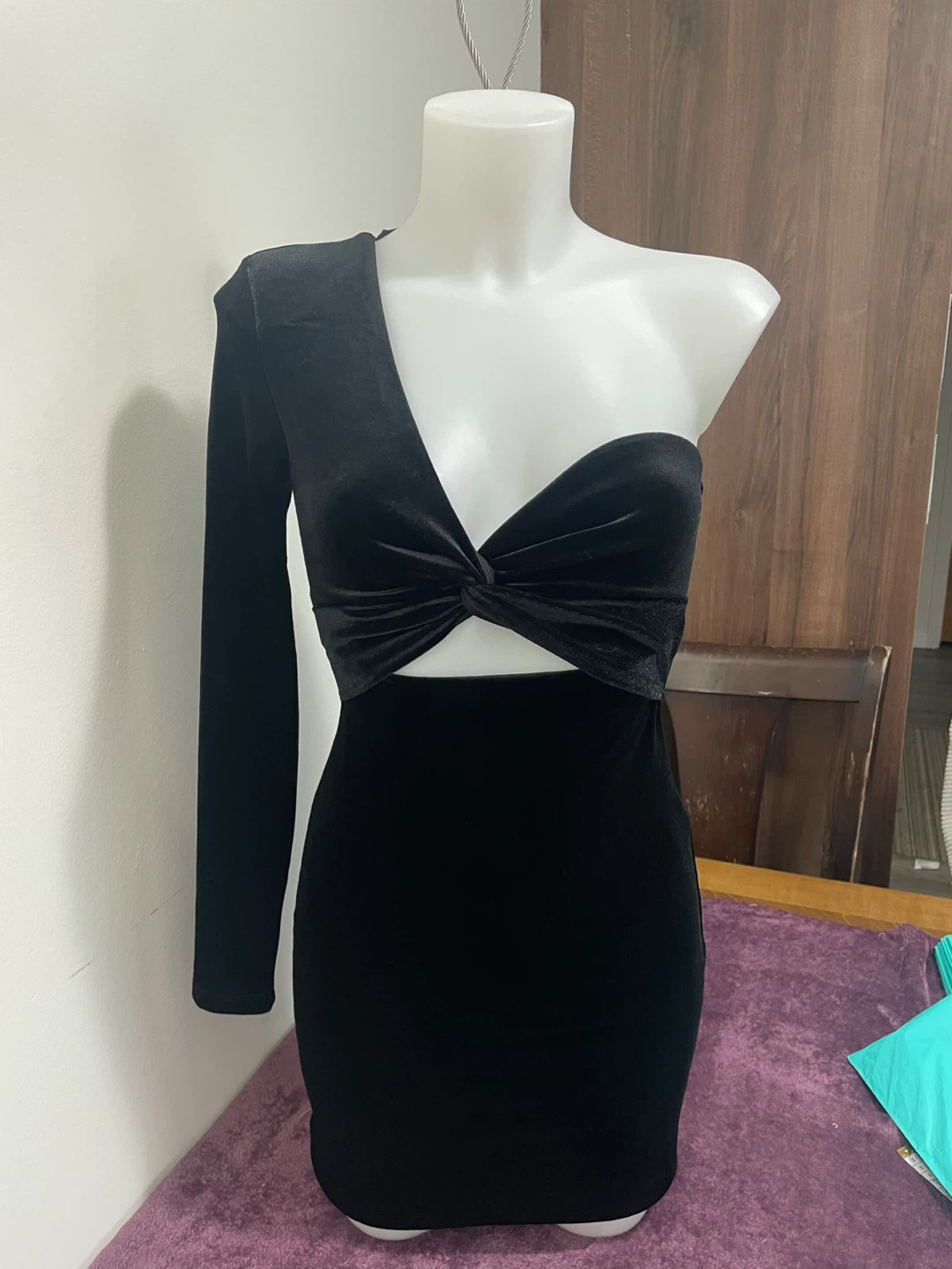 Dynamite Black Velvet One-Shoulder Mini Dress